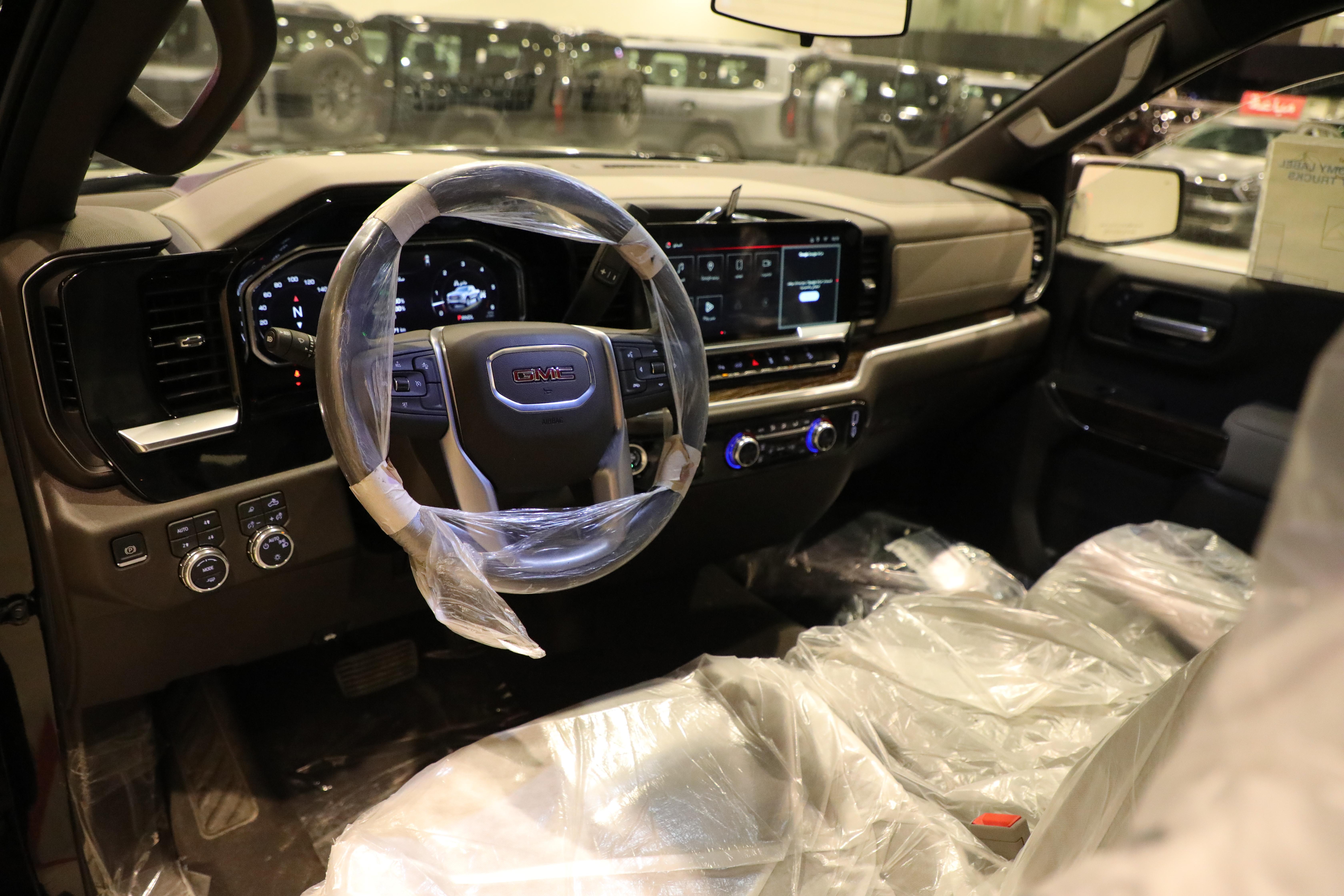 GMC سييرا V8 2026