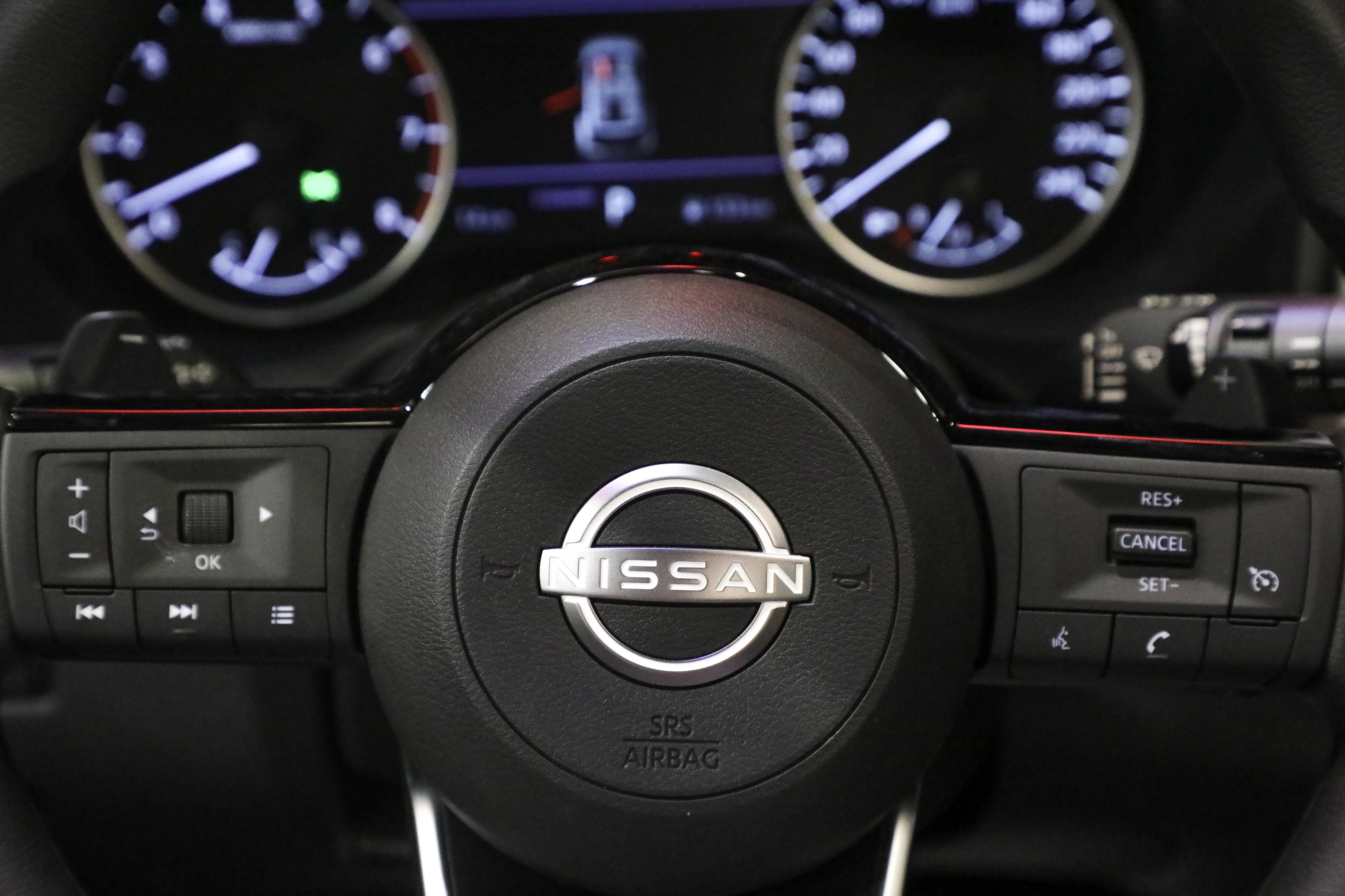 نيسان اكس تريل بدون دبل 5 مقاعد 2026